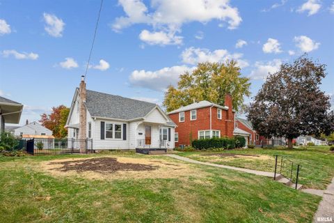 Tiny photo for 421 W 30TH Street, Davenport, IA 52803 (MLS # QC4268856)