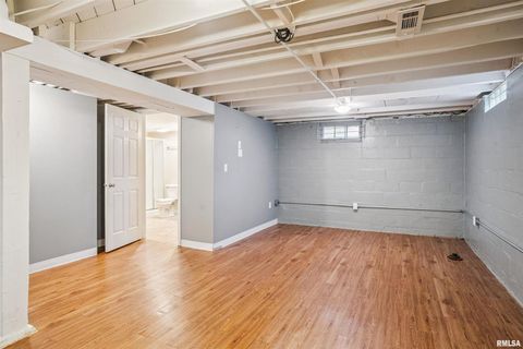 Tiny photo for 421 W 30TH Street, Davenport, IA 52803 (MLS # QC4268856)