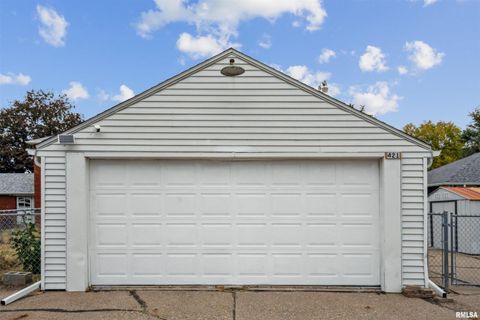 Tiny photo for 421 W 30TH Street, Davenport, IA 52803 (MLS # QC4268856)
