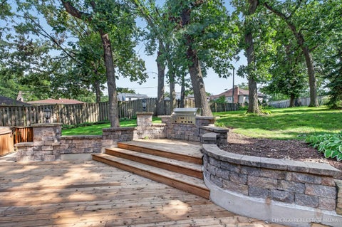 Tiny photo for 9S565 S Allison Court S, Willowbrook, IL 60527 (MLS # 12746203)