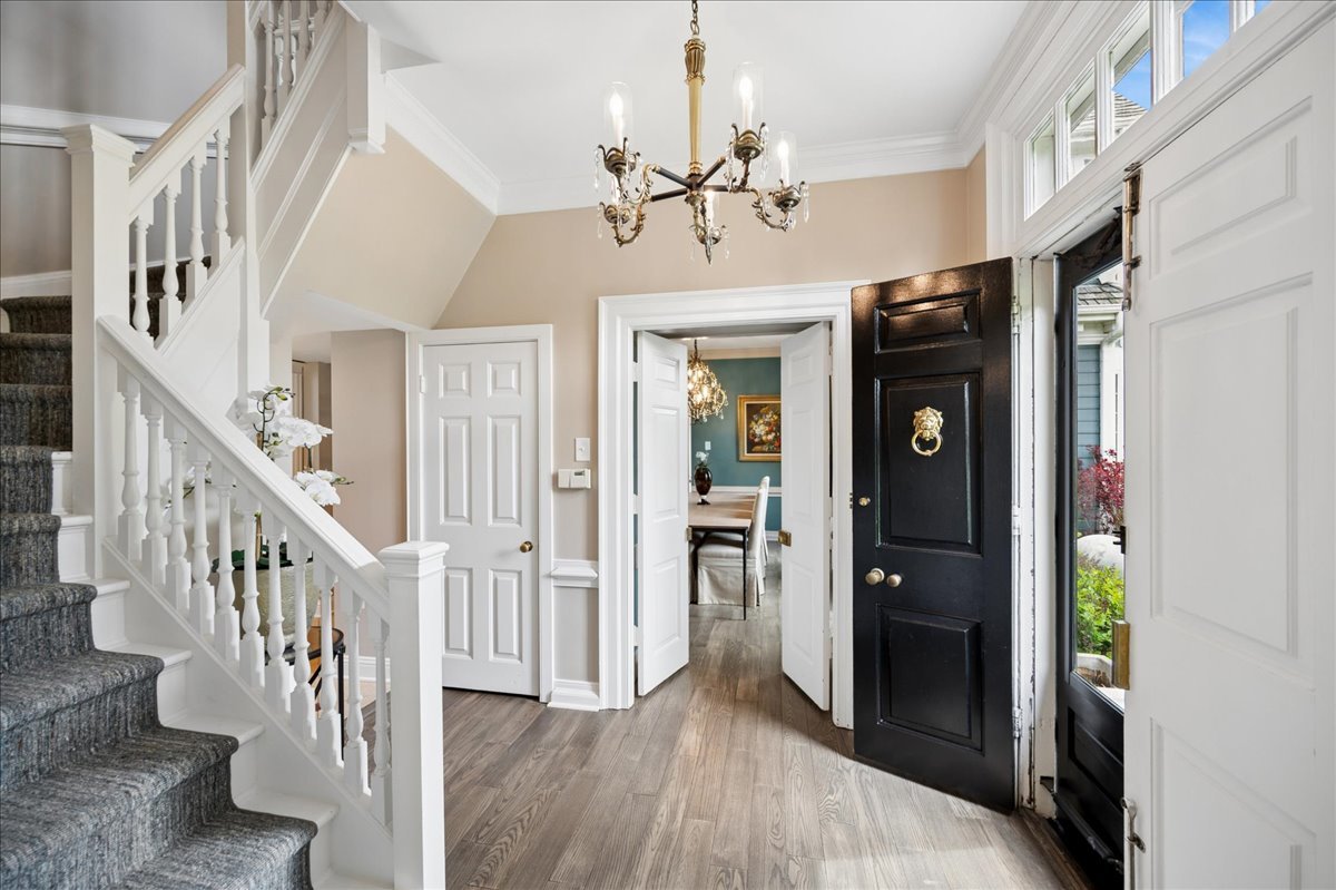 485 Ravine Drive