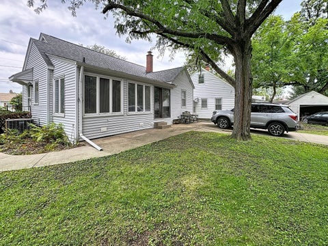 Tiny photo for 2117 23rd Avenue, Rock Island, IL 61201 (MLS # 12736370)