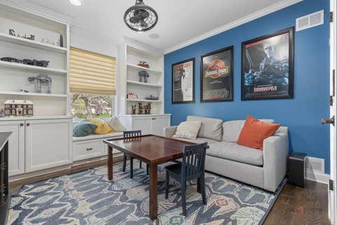 Tiny photo for 1025 S Vail Avenue, Arlington Heights, IL 60005 (MLS # 12704340)