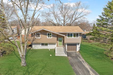 Photo of 1512 Syracuse Lane, Schaumburg, IL 60193 (MLS # 12602677)