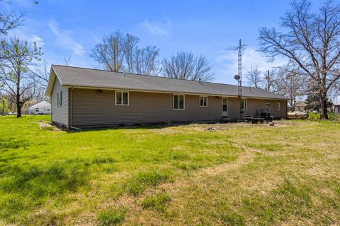 Tiny photo for 1150 E CR 800 N, Sullivan, IL 61951 (MLS # 12617344)
