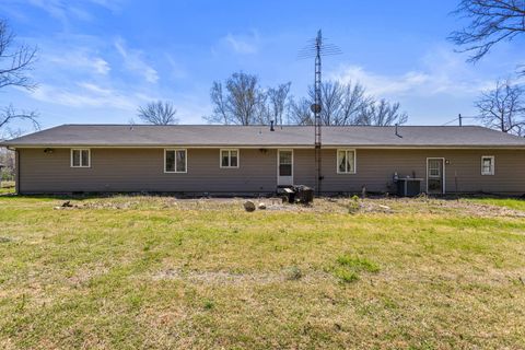 Tiny photo for 1150 E CR 800 N, Sullivan, IL 61951 (MLS # 12617344)