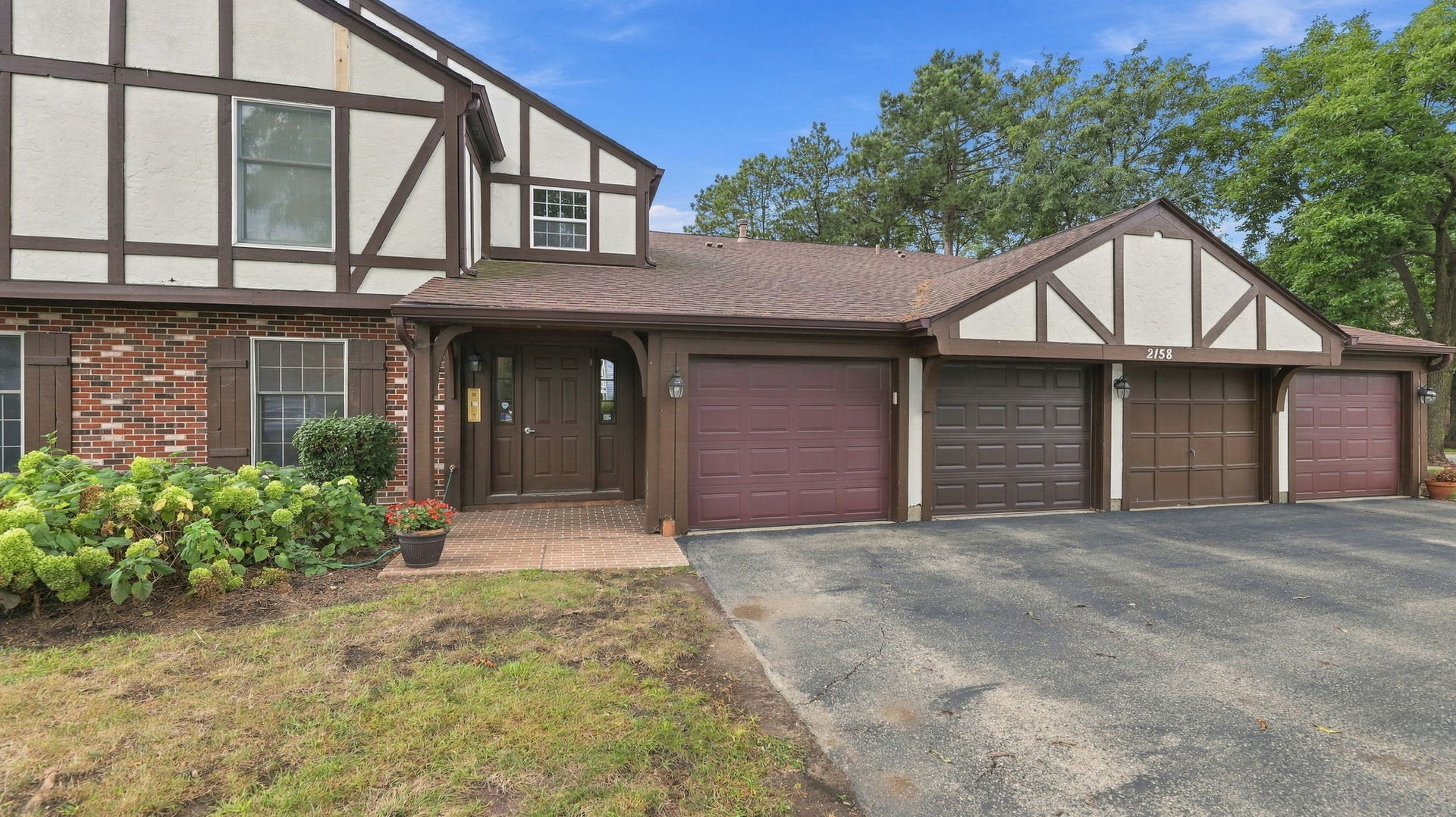 2158 Lancaster Circle 101C