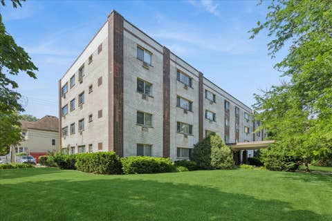 Tiny photo for 1415 W Pratt Boulevard #303, Chicago, IL 60626 (MLS # 12676551)