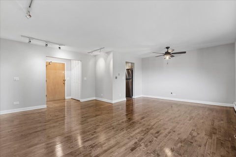 Tiny photo for 1415 W Pratt Boulevard #303, Chicago, IL 60626 (MLS # 12676551)