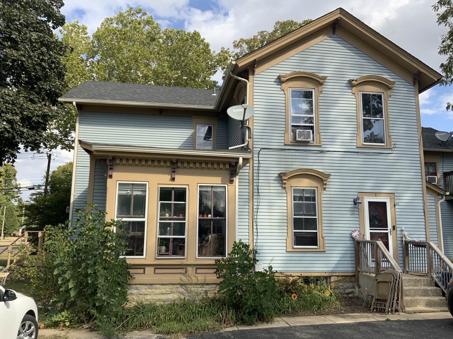 404 S Batavia Avenue