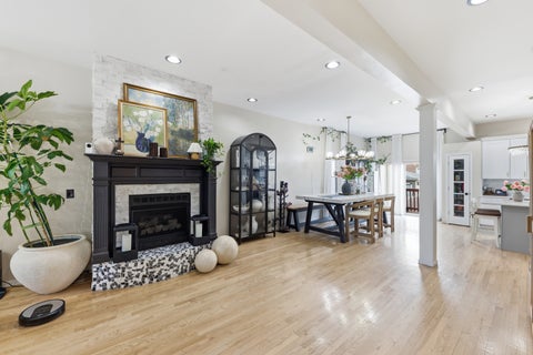 Tiny photo for 539 W 44th Place, Chicago, IL 60609 (MLS # 12749099)
