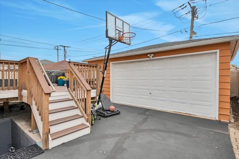 Tiny photo for 9521 S SAWYER Avenue, Evergreen Park, IL 60805 (MLS # 12480595)