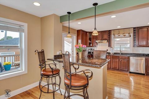 Tiny photo for 9521 S SAWYER Avenue, Evergreen Park, IL 60805 (MLS # 12480595)