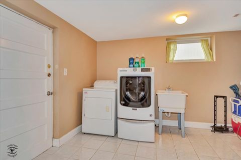 Tiny photo for 9521 S SAWYER Avenue, Evergreen Park, IL 60805 (MLS # 12480595)