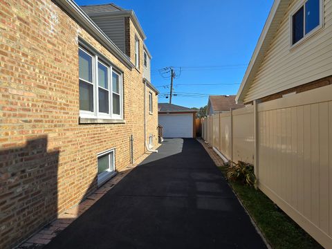 Tiny photo for 9521 S SAWYER Avenue, Evergreen Park, IL 60805 (MLS # 12480595)