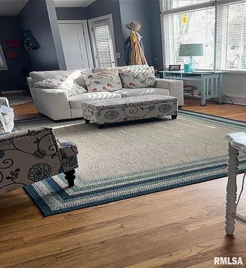 Tiny photo for 44 Marberry Drive, Metropolis, IL 62960 (MLS # EB459810)