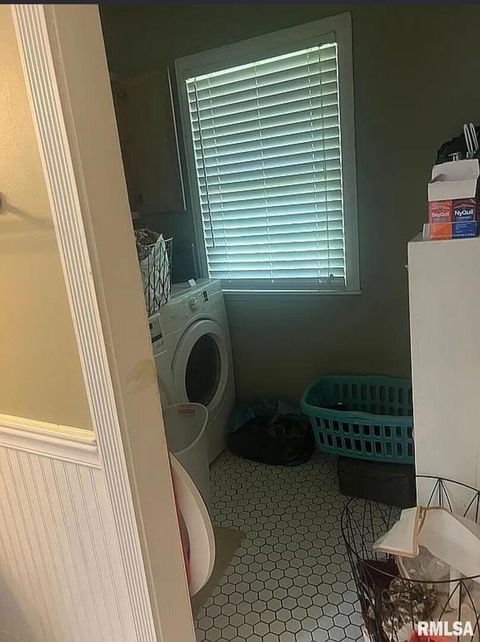 Tiny photo for 44 Marberry Drive, Metropolis, IL 62960 (MLS # EB459810)