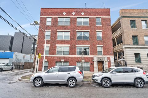 Tiny photo for 1410 W Sunnyside Avenue #1S, Chicago, IL 60640 (MLS # 12490311)