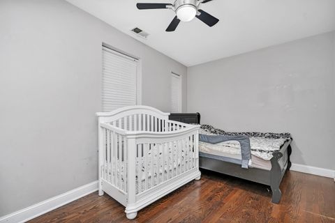 Tiny photo for 1410 W Sunnyside Avenue #1S, Chicago, IL 60640 (MLS # 12490311)