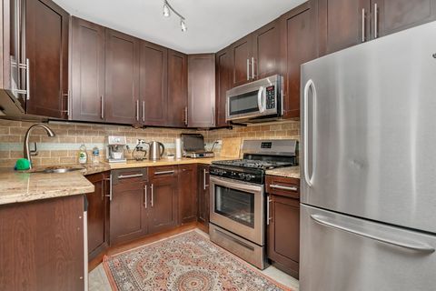 Tiny photo for 1410 W Sunnyside Avenue #1S, Chicago, IL 60640 (MLS # 12490311)