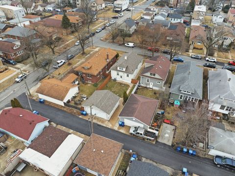 Tiny photo for 12506 Elm Street, Blue Island, IL 60406 (MLS # 12587687)