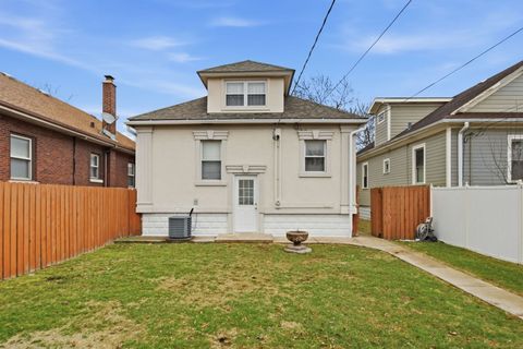 Tiny photo for 12506 Elm Street, Blue Island, IL 60406 (MLS # 12587687)