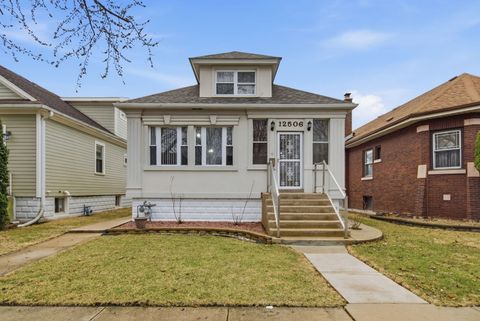 Tiny photo for 12506 Elm Street, Blue Island, IL 60406 (MLS # 12587687)