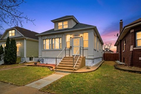 Photo of 12506 Elm Street, Blue Island, IL 60406 (MLS # 12587687)