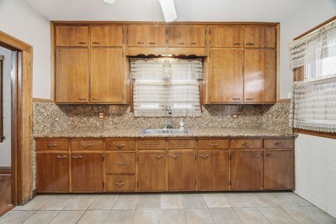 Tiny photo for 12506 Elm Street, Blue Island, IL 60406 (MLS # 12587687)