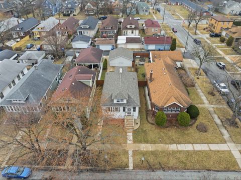 Tiny photo for 12506 Elm Street, Blue Island, IL 60406 (MLS # 12587687)