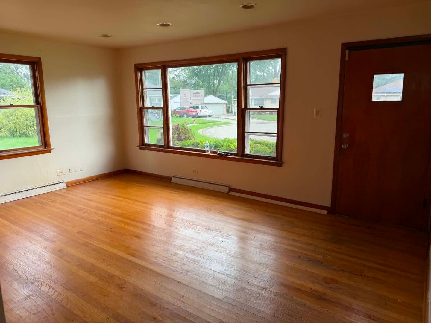 627 E 160th Court