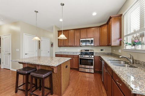 Tiny photo for Oswego, IL 60543 (MLS # 12565792)