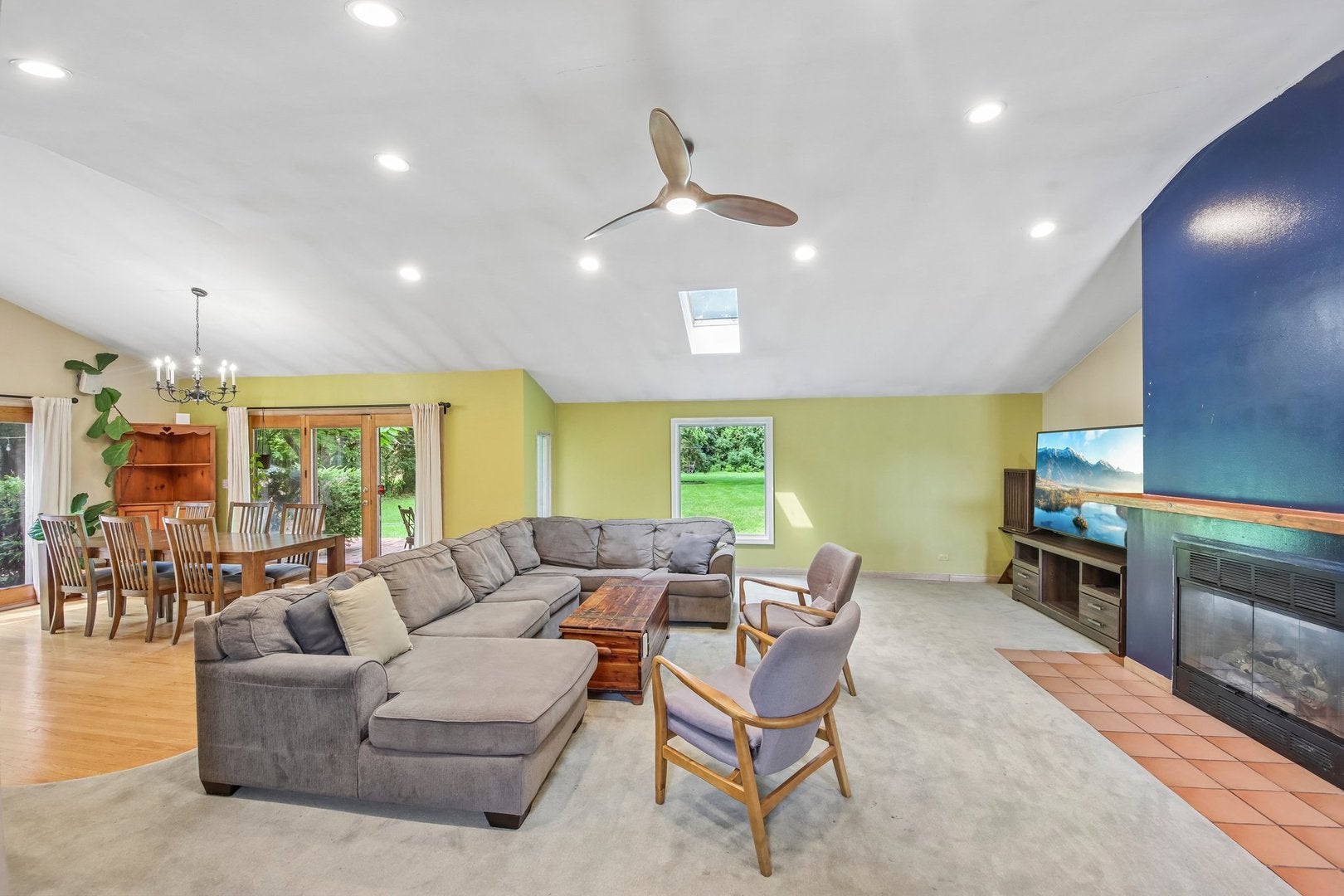 2120 Shermer Road