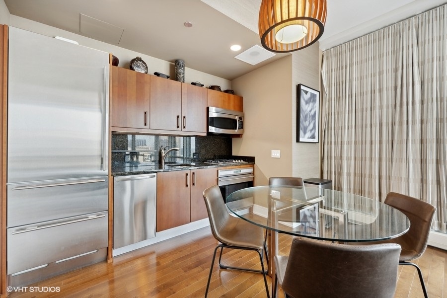 401 N Wabash Avenue 34F