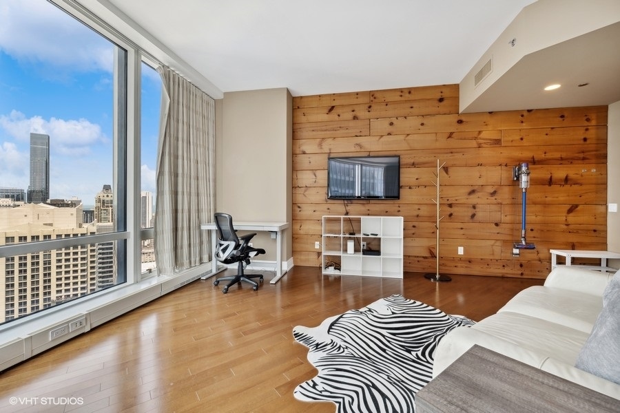 401 N Wabash Avenue 34F