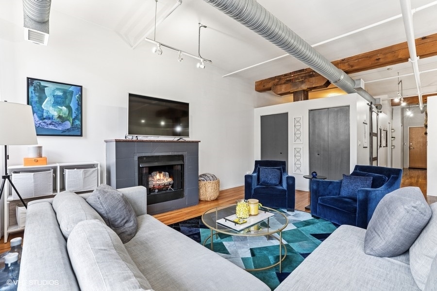417 S Jefferson Street 207B