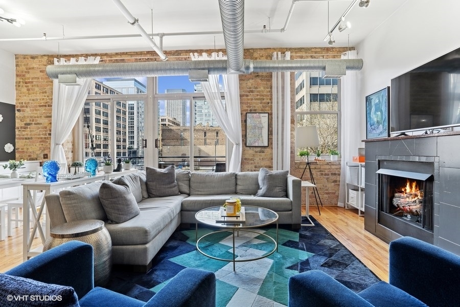 417 S Jefferson Street 207B
