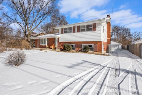 Tiny photo for 509 Westmore Meyers Road, Lombard, IL 60148 (MLS # 12548412)
