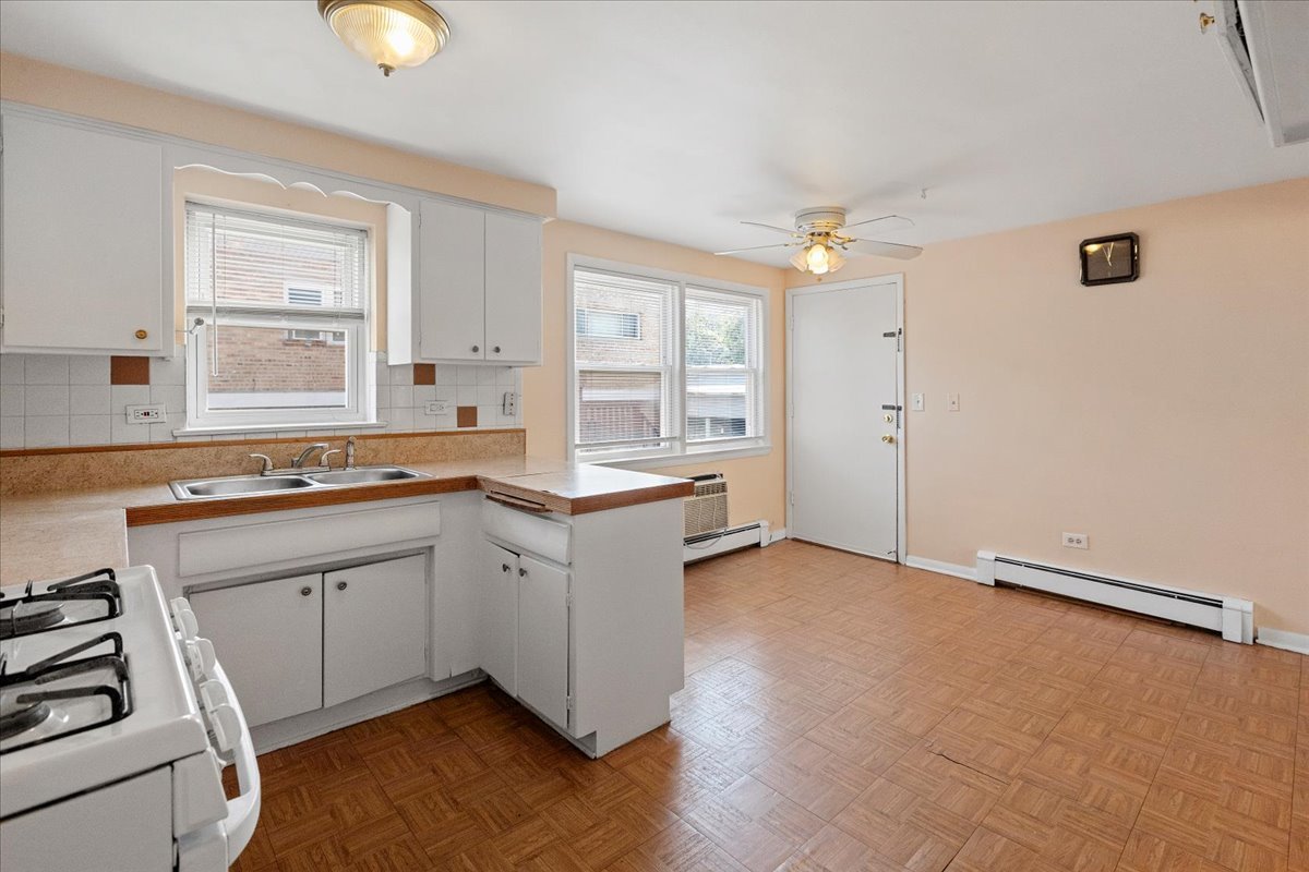 2650 W Touhy Avenue 2N