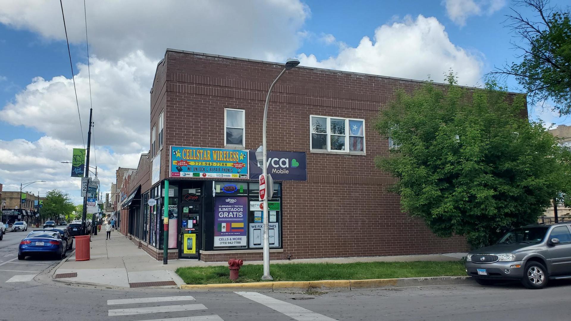 3034 W Montrose Avenue