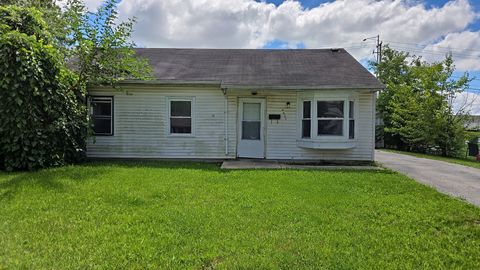 Photo of 4627 Saratoga Road, Richton Park, IL 60471 (MLS # 12454992)