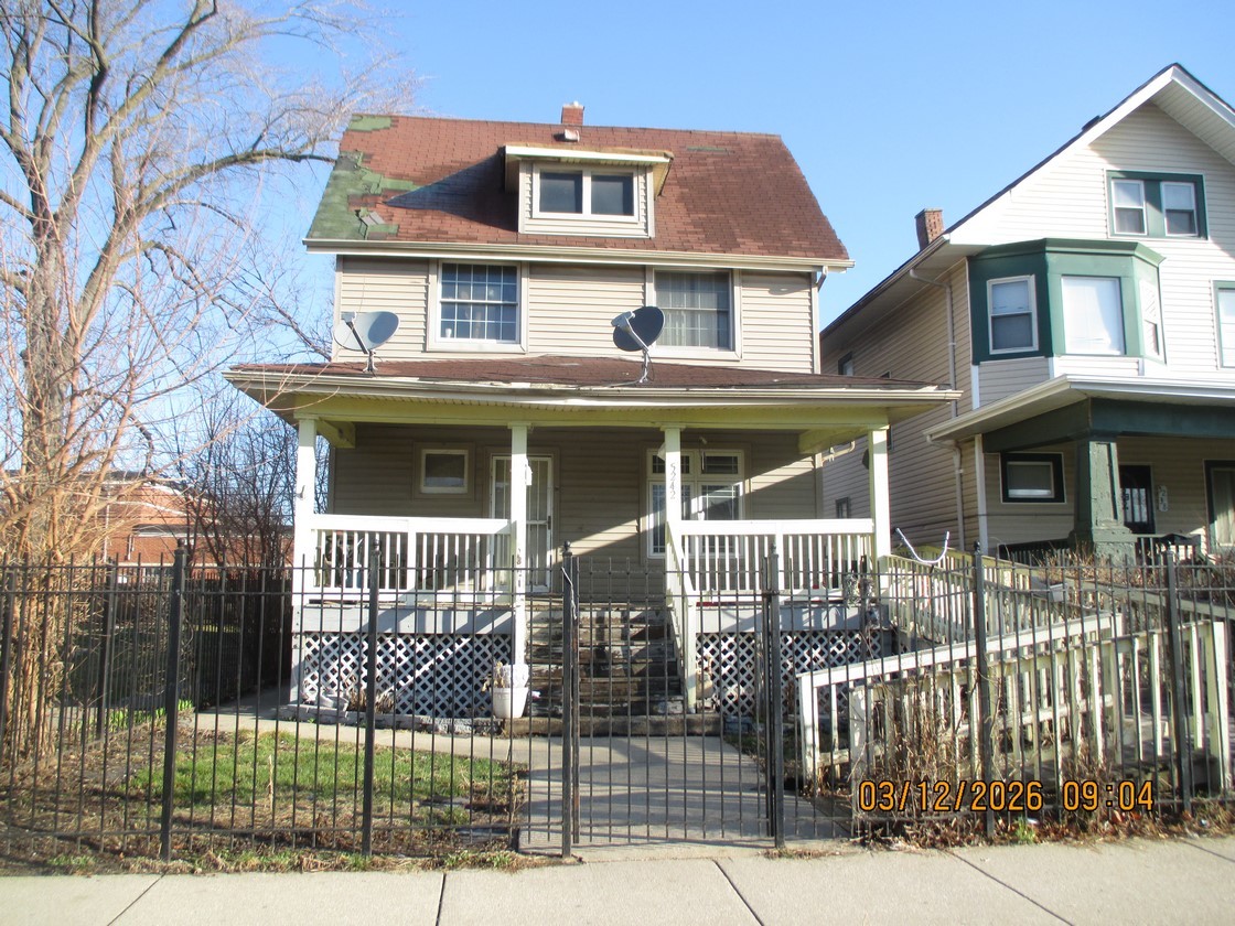 5242 W Monroe Street