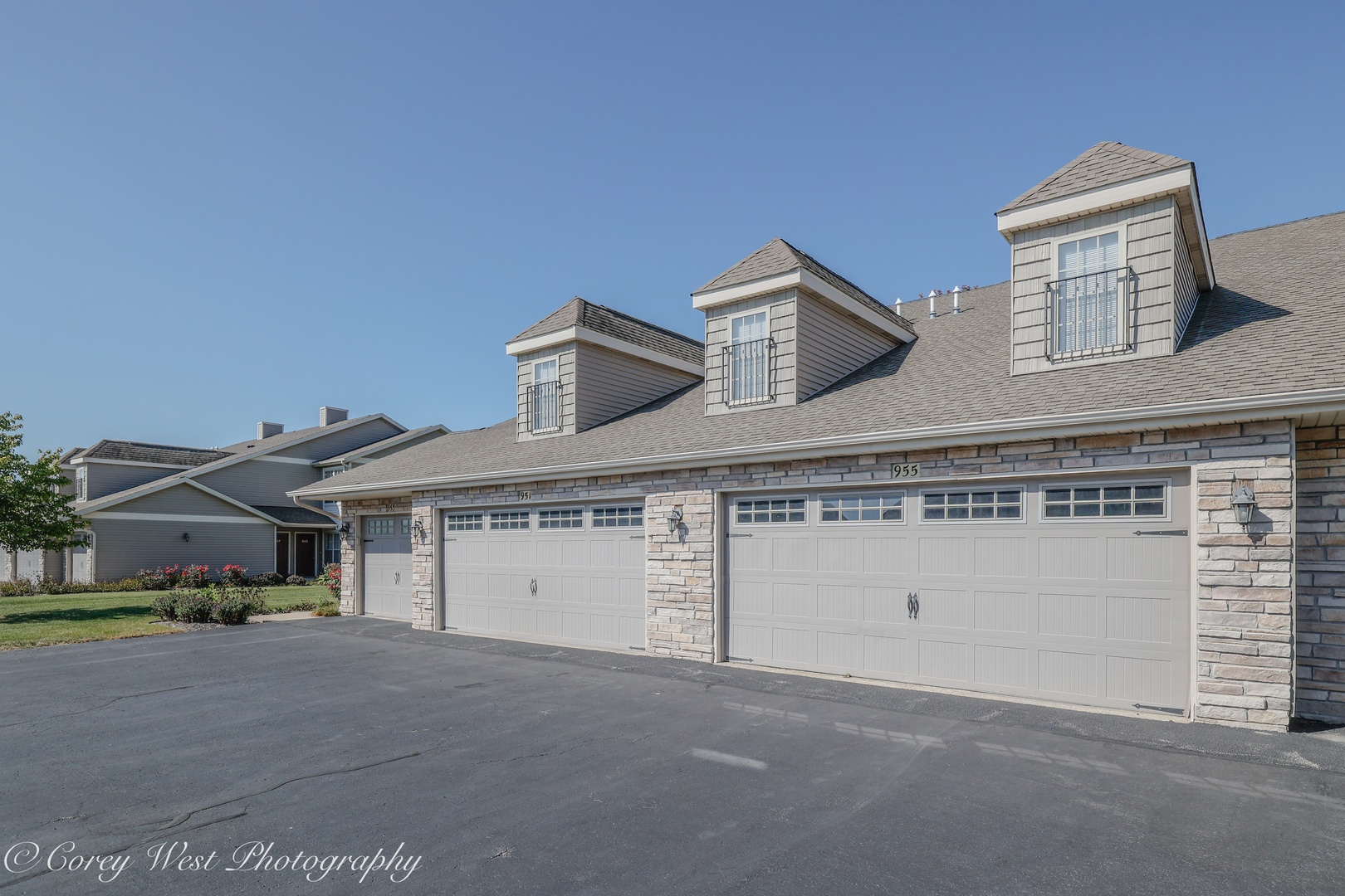 955 Buckingham Drive 955