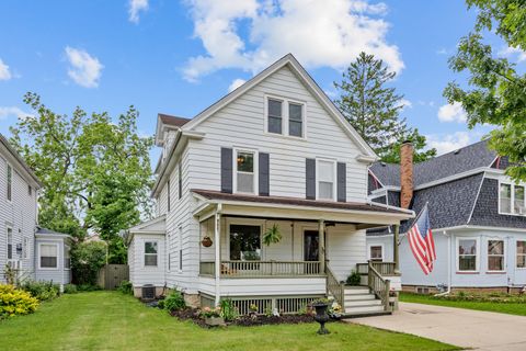 Photo of 379 Seminary Avenue, Aurora, IL 60505 (MLS # 12652971)