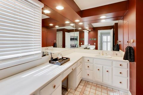 Tiny photo for 180 Westview Road, Winnetka, IL 60093 (MLS # 12605858)