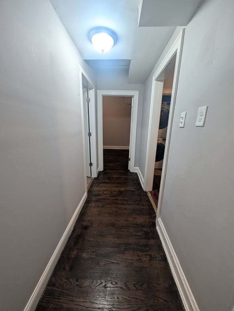 1020 W 68th Street 1W