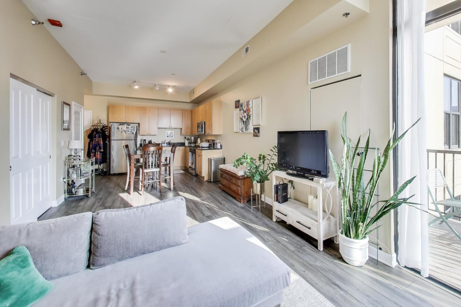 1464 S MICHIGAN Avenue 611