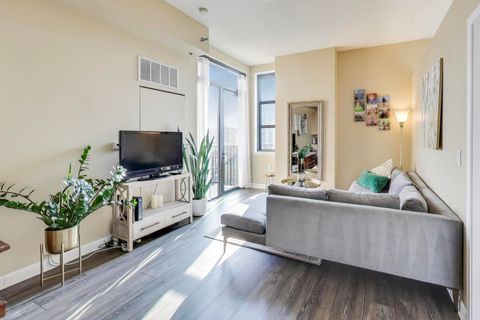 Tiny photo for 1464 S MICHIGAN Avenue #611, Chicago, IL 60605 (MLS # 12544480)