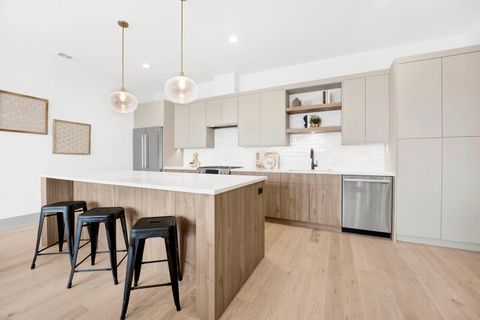 Tiny photo for 1548 W Ardmore Avenue #3G, Chicago, IL 60660 (MLS # 12324180)