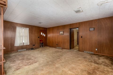 Tiny photo for 3865 E 1553rd Road, Earlville, IL 60518 (MLS # 12600836)